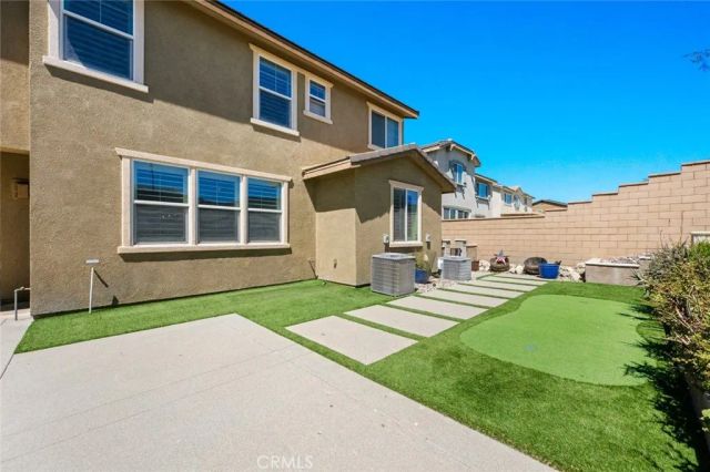 5425 Daytime Avenue, Fontana, CA 92336