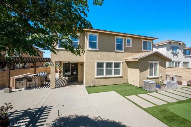 5425 Daytime Avenue, Fontana, CA 92336