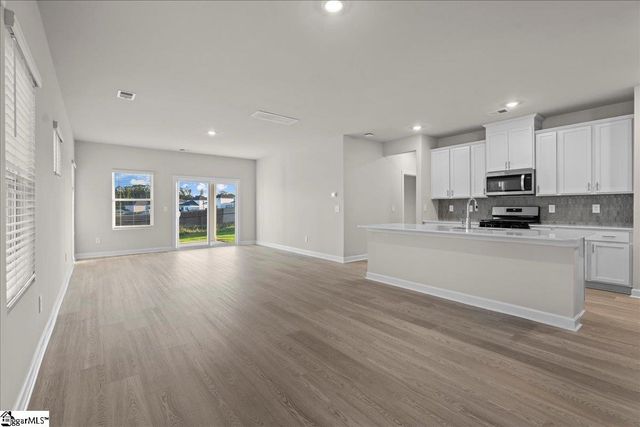 422 Yellowstone Trail, Gray Court, SC 29645