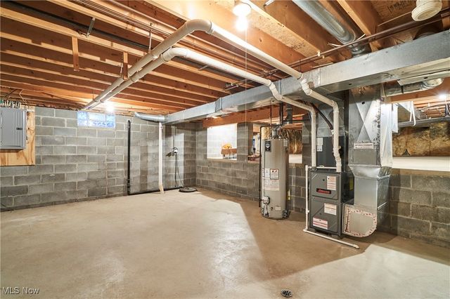 5161 Westwind Circle NW, North Canton, OH 44720