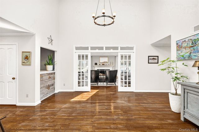 18 Reynolds Lane, Katonah, NY 10536