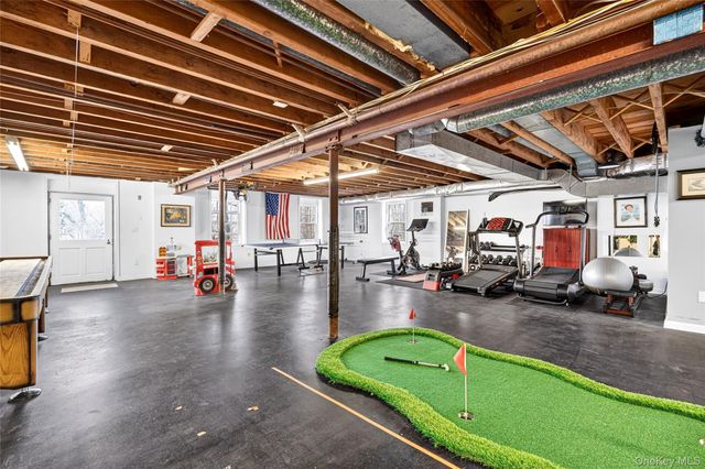 18 Reynolds Lane, Katonah, NY 10536