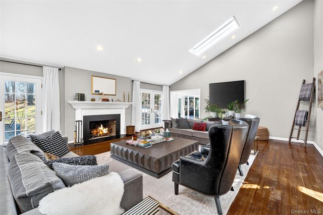 18 Reynolds Lane, Katonah, NY 10536