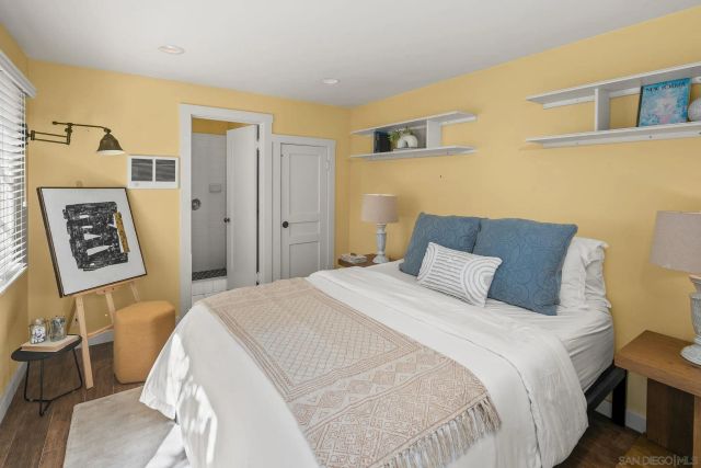 7227 Olivetas Ave, La Jolla, CA 92037