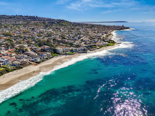 7227 Olivetas Ave, La Jolla, CA 92037
