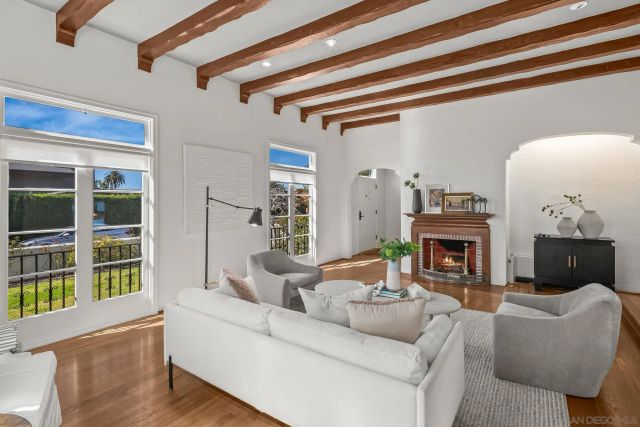 7227 Olivetas Ave, La Jolla, CA 92037