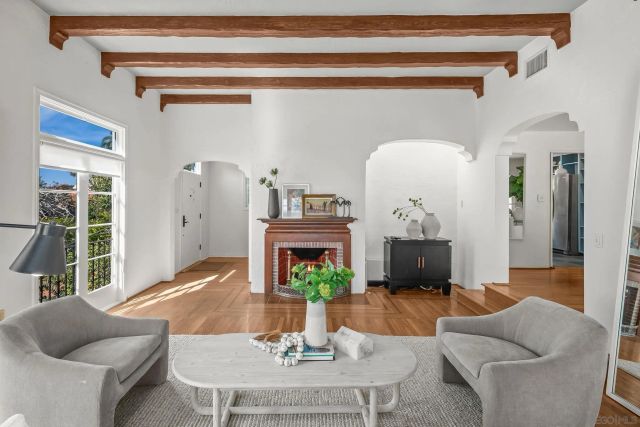 7227 Olivetas Ave, La Jolla, CA 92037