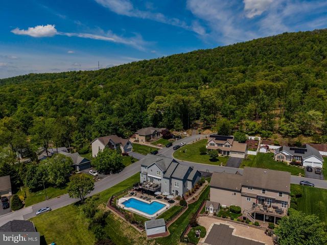 2101 CHATHAM WAY, Harrisburg, PA 17110