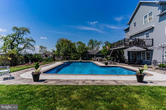 2101 CHATHAM WAY, Harrisburg, PA 17110