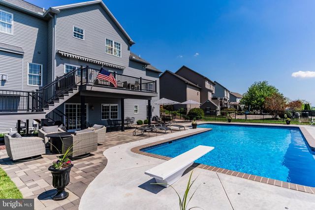 2101 CHATHAM WAY, Harrisburg, PA 17110
