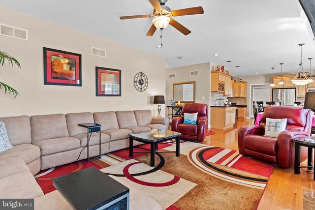 2101 CHATHAM WAY, Harrisburg, PA 17110