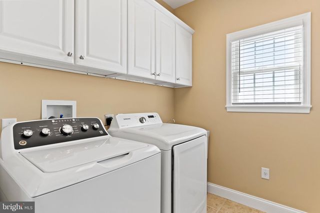 2101 CHATHAM WAY, Harrisburg, PA 17110