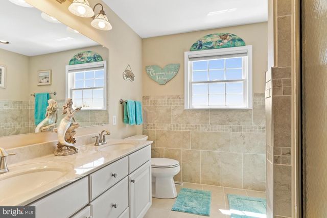 2101 CHATHAM WAY, Harrisburg, PA 17110
