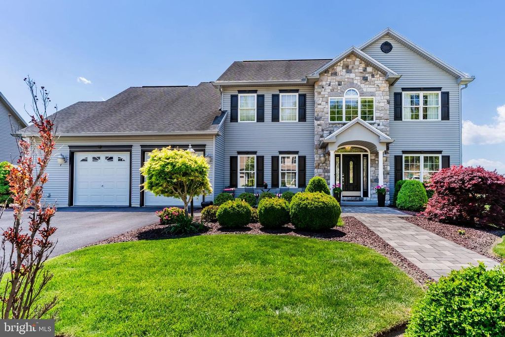 2101 CHATHAM WAY, Harrisburg, PA 17110