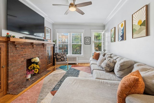 7658 N Sheridan Road 2, Chicago, IL 60626