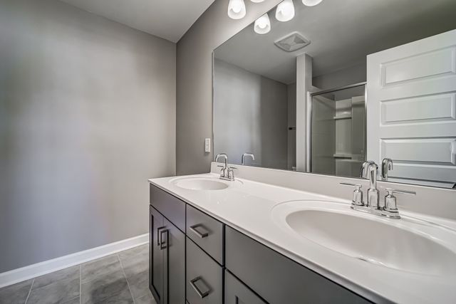 167 Rothwood PVT Drive, Hendersonville, TN 37075