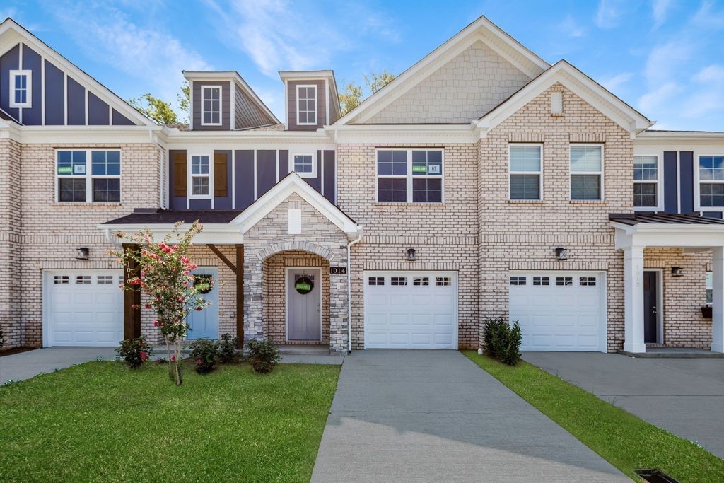 167 Rothwood PVT Drive, Hendersonville, TN 37075