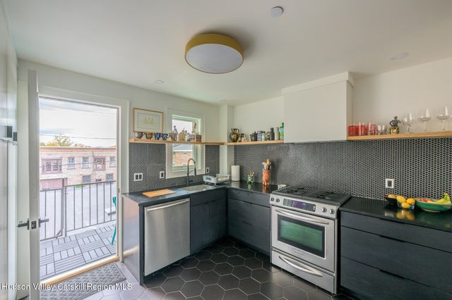 705 Warren Street, Hudson, NY 12534