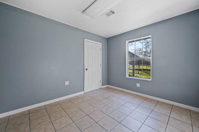 114 Main Street, Hull, TX 77564