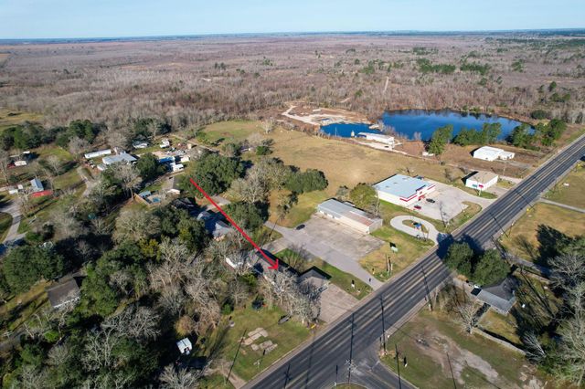 114 Main Street, Hull, TX 77564