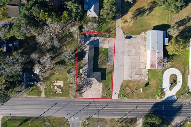 114 Main Street, Hull, TX 77564