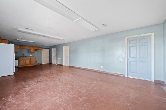 114 Main Street, Hull, TX 77564