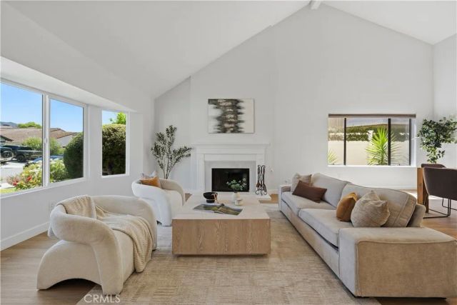 29033 Hollow Oak Court, Agoura Hills, CA 91301