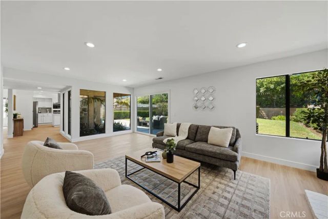 29033 Hollow Oak Court, Agoura Hills, CA 91301