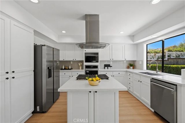 29033 Hollow Oak Court, Agoura Hills, CA 91301