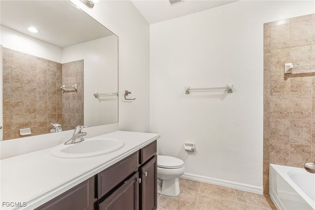 2664 Brightside CT S, Cape Coral, FL 33991