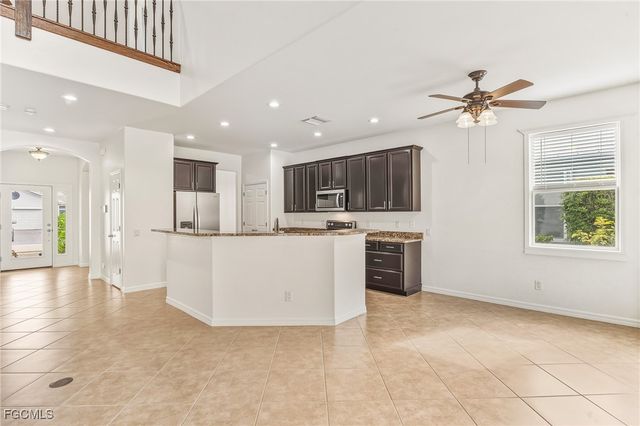 2664 Brightside CT S, Cape Coral, FL 33991