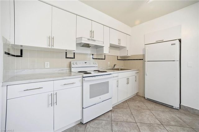 4956 Viceroy ST 2, Cape Coral, FL 33904