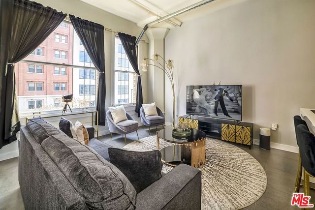 939 S Broadway 304, Los Angeles, CA 90015