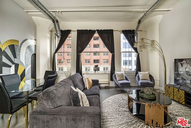 939 S Broadway 304, Los Angeles, CA 90015