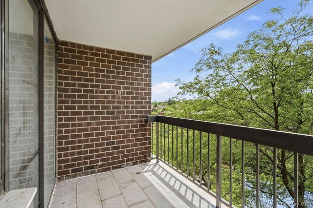 2 Bay Club Drive 6F, Bayside, NY 11360