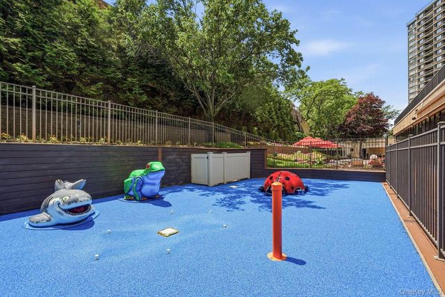 2 Bay Club Drive 6F, Bayside, NY 11360