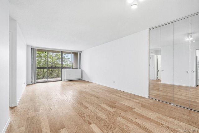 2 Bay Club Drive 6F, Bayside, NY 11360