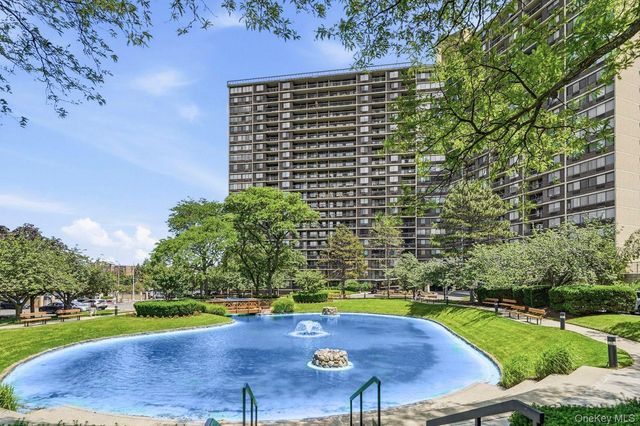 2 Bay Club Drive 6F, Bayside, NY 11360
