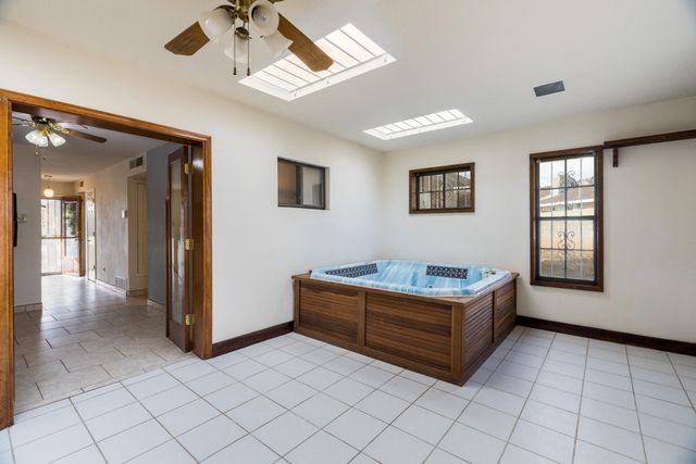 10021 Natalie Court NE, Albuquerque, NM 87111