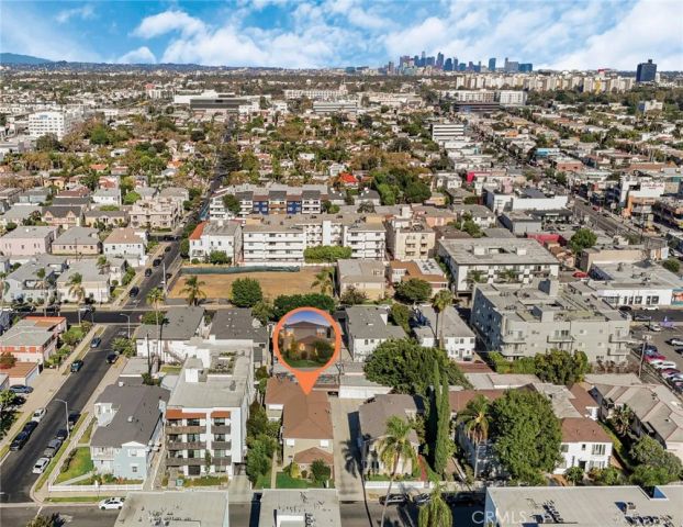 110 S Kings Rd, Los Angeles, CA 90048