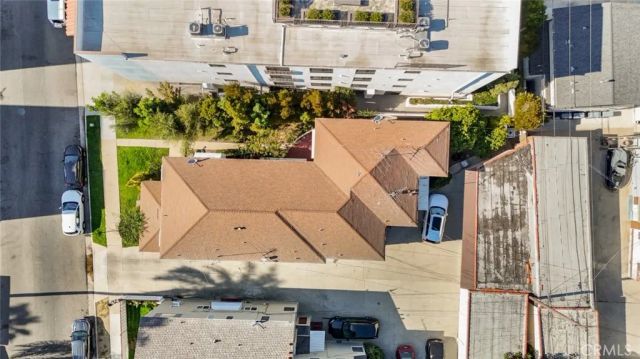 110 S Kings Rd, Los Angeles, CA 90048