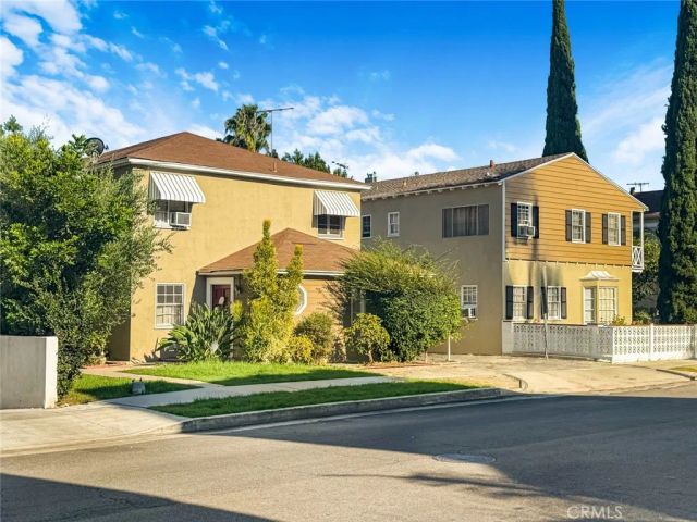 110 S Kings Rd, Los Angeles, CA 90048