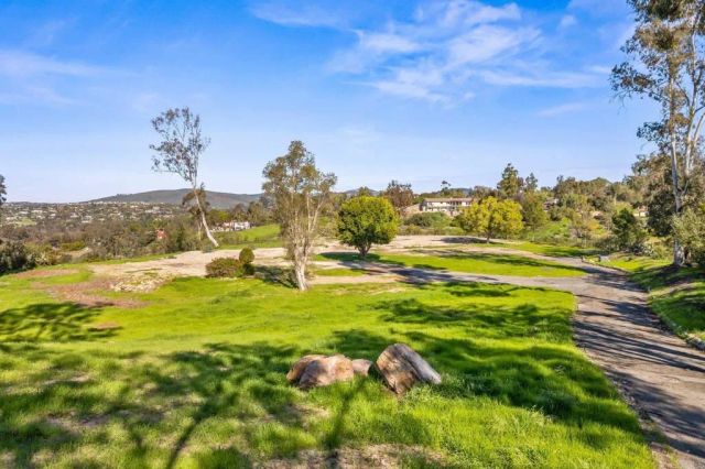 18065 Avenida Alondra, Rancho Santa Fe, CA 92067