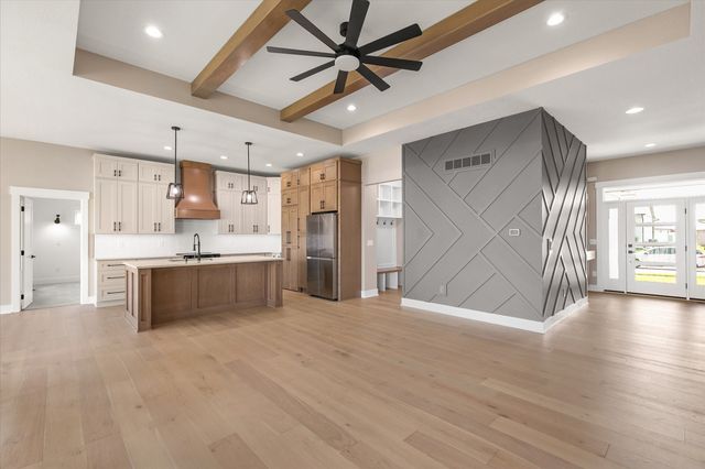 18051 Tanglewood Drive, Clive, IA 50325