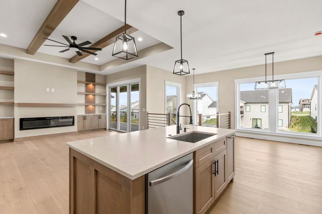 18051 Tanglewood Drive, Clive, IA 50325