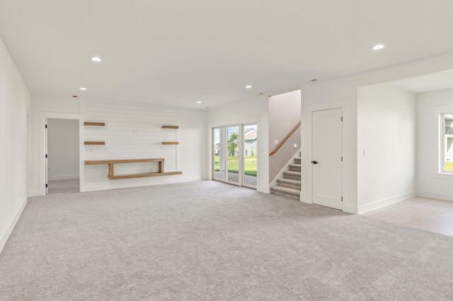 18051 Tanglewood Drive, Clive, IA 50325