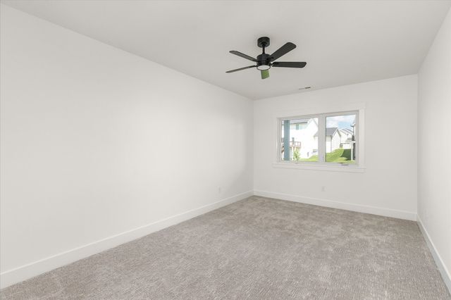 18051 Tanglewood Drive, Clive, IA 50325