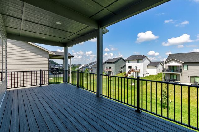18051 Tanglewood Drive, Clive, IA 50325