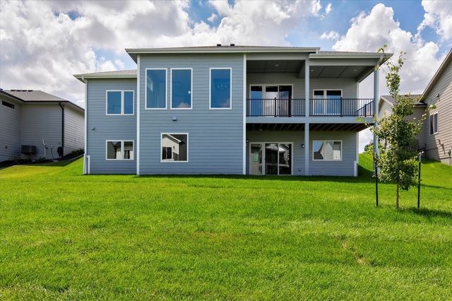 18051 Tanglewood Drive, Clive, IA 50325