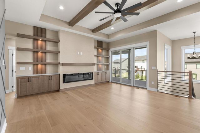 18051 Tanglewood Drive, Clive, IA 50325